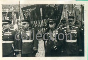 ГСС А.И.ПОКРЫШКИН,Г.В.БАКЛАНОВ,Н.П.ПУХОВ. Москва,июнь 1945 г