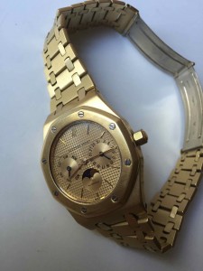 золото Audemars Piguet Royal Oak Moon Phase 37мм на браслете