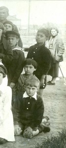 ДЕТИ, 1930-е гг. Две фотографии.