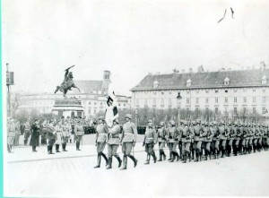 Парад нем. войск в Вене.Принимает парад Г.Геринг.Вена.1938 г