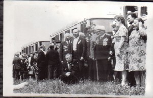 Три фотографии кавалера трех орденов славы, на одной и ГСС
