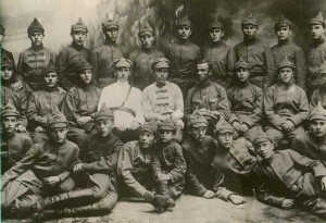 Группа курсантов во главе с комзвода И.Поляковым.Москва,1920