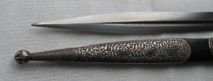 Кинжал в серебре --2