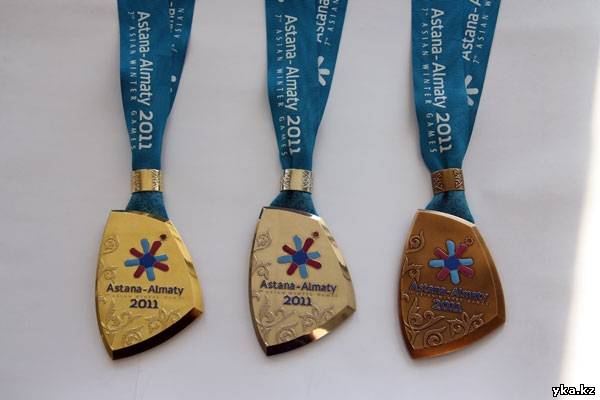 7-е Азиатские Зимние игры. ЗОЛОТАЯ МЕДАЛЬ.