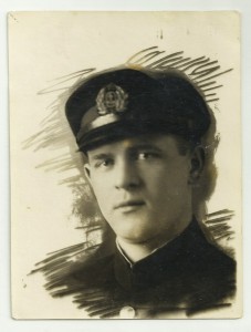 Интересная Кокарда.