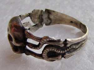 Кольцо "Адамова голова". серебро, 84