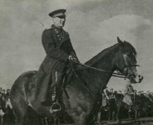 Командующий конно-мехгруппой генерал И.А.ПЛИЕВ.