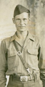 Боец. Германия. 27 июля 1945 г. ПРЯЖКА.