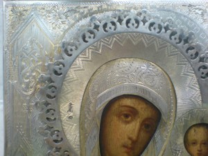Казанская в серебрянном окладе