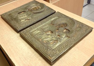 2 иконы Иверская и Спас