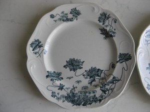 Модерн ,Две тарелки ,Кузнецов