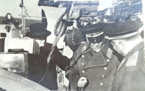 Фото Хрущев,Булганин и Василевский.