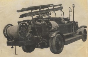 Старинная пожарная машина, завод Войкова