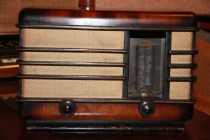 Радиоприемник Пионер. До военный.