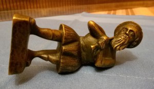 Фигурка человечка (бронза)