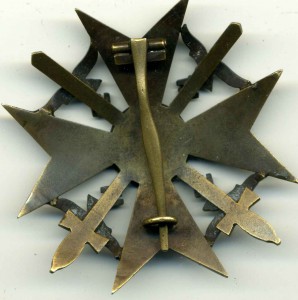 Два испанских креста с мечами.