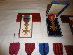 17 наград Бельгии.