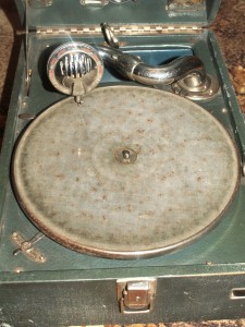 Патефон Грампласттрест