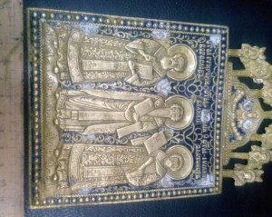 иниерессная ..Трое СВЯТЫХ.. эмаль