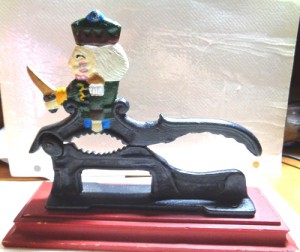 Ищу орехоколы.