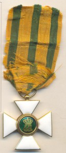 Орден Дубового венка золото.