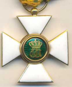 Орден Дубового венка золото.