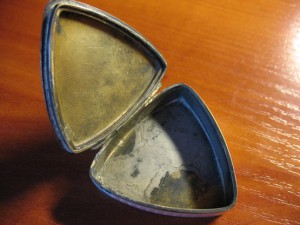 Серебро.84 пр.Эмаль по гильошионированному фону )