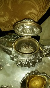 Очень красивый сервиз