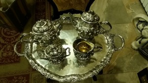 Очень красивый сервиз