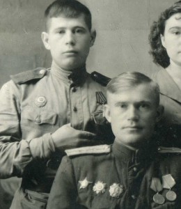 Кавалер ордена АЛЕКСАНДРА НЕВСКОГО,капитан,с семейством.