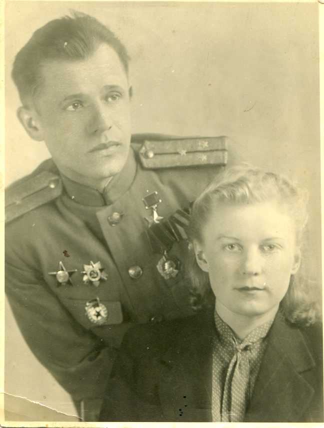 Герой Советского Союза ВАСИЛИЙ КУЗЬМИЧ ДЫТЮК. 4 фото.