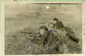 Краснофлотцы ведут огонь. Севастополь. 1942 г.