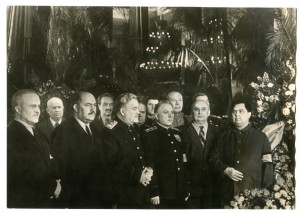 И.В. Сталин и почётный караул.