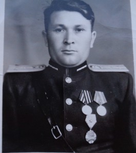 Фото с иностранными наградами.