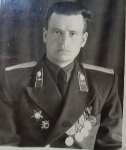 Фото с иностранными наградами.