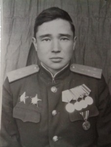 Фото с иностранными наградами.