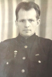 Фото со знаками Инструктор парашютист-30 годов.