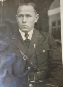 Фото со знаками парашютистов 30 годов.