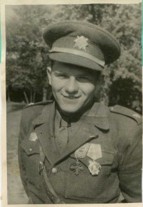 Ком.танк.десантной роты Чехосл.бригады подпоручик С.ПЕТРАС.