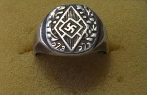 6 колец + знак III РЕЙХ