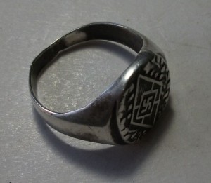 6 колец + знак III РЕЙХ