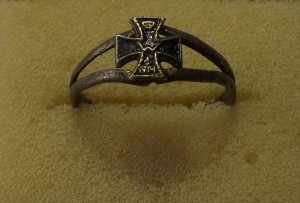 6 колец + знак III РЕЙХ