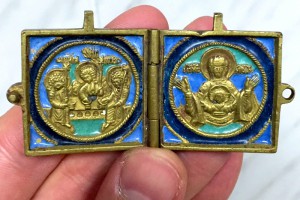 Редкий микроскопический складень. Весь в эмалях