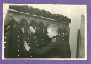 ОРЛОВСКОЕ СУВОРОВСКОЕ Училище. г.Орёл. 1944 г. лот 13 фото.