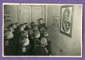 ОРЛОВСКОЕ СУВОРОВСКОЕ Училище. г.Орёл. 1944 г. лот 13 фото.