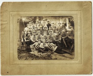 Большое фото. Шифровки " Г.П.У  Ю.З. ", Знамя, Нашивки.