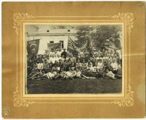 Фотогравия Военных со Знаменами.Ранние Советы.