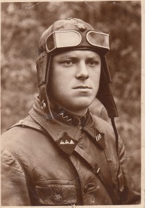 Танкист перед парадом.Киев.7.2.1935 г. Во всей красе.