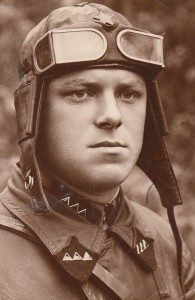 Танкист перед парадом.Киев.7.2.1935 г. Во всей красе.