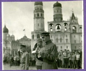 Выпуск 1-й Моск.пулемётной школы. Речь тов.Курского.1920 г.